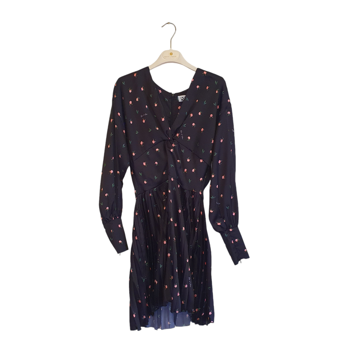 Abito Merylin nero in satin con fiori plissé, elegante e sofisticato per le donne di Fossano