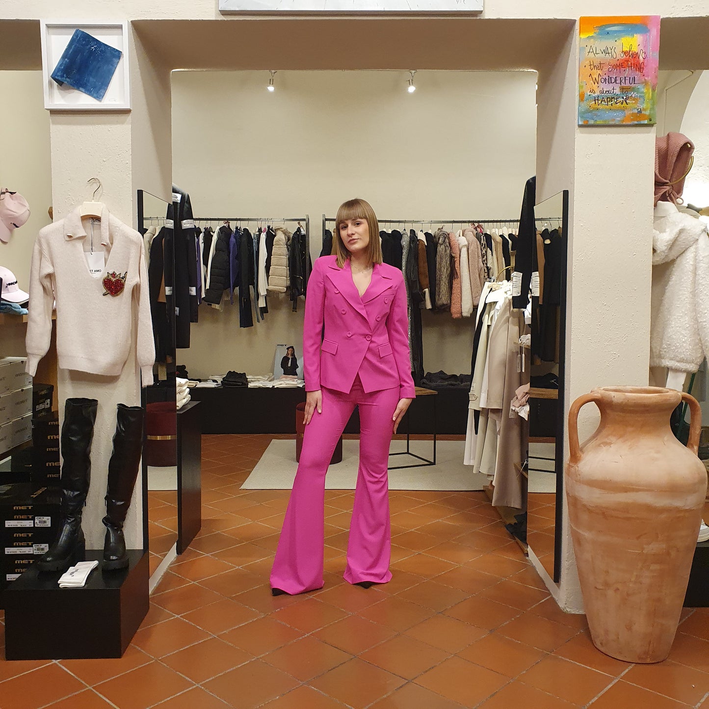 Blazer doppiopetto fucsia di Odi et Amo, per un look elegante e raffinato a Fossano