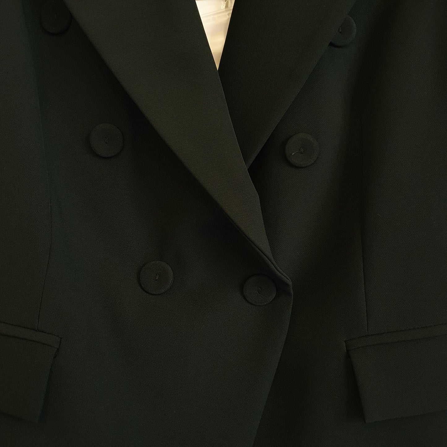 Blazer doppiopetto nero di Odi et Amo, un must-have per l'outfit elegante delle donne a Fossano