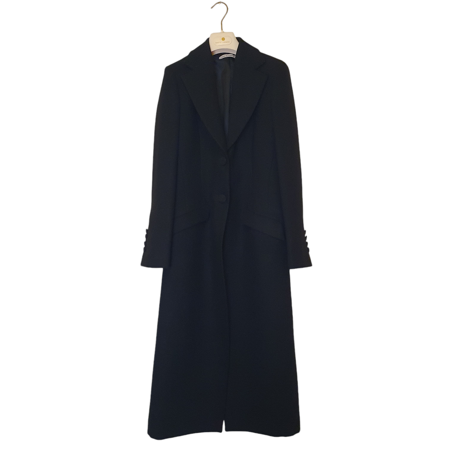 Cappotto nero sancrato di Mar des Margaritas, un capo elegante e versatile per le donne di Fossano