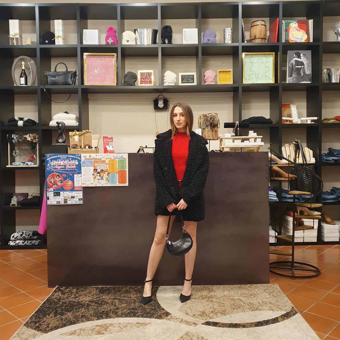 Teddy coat nero da donna, il capo perfetto per un look sofisticato e caldo a Fossano