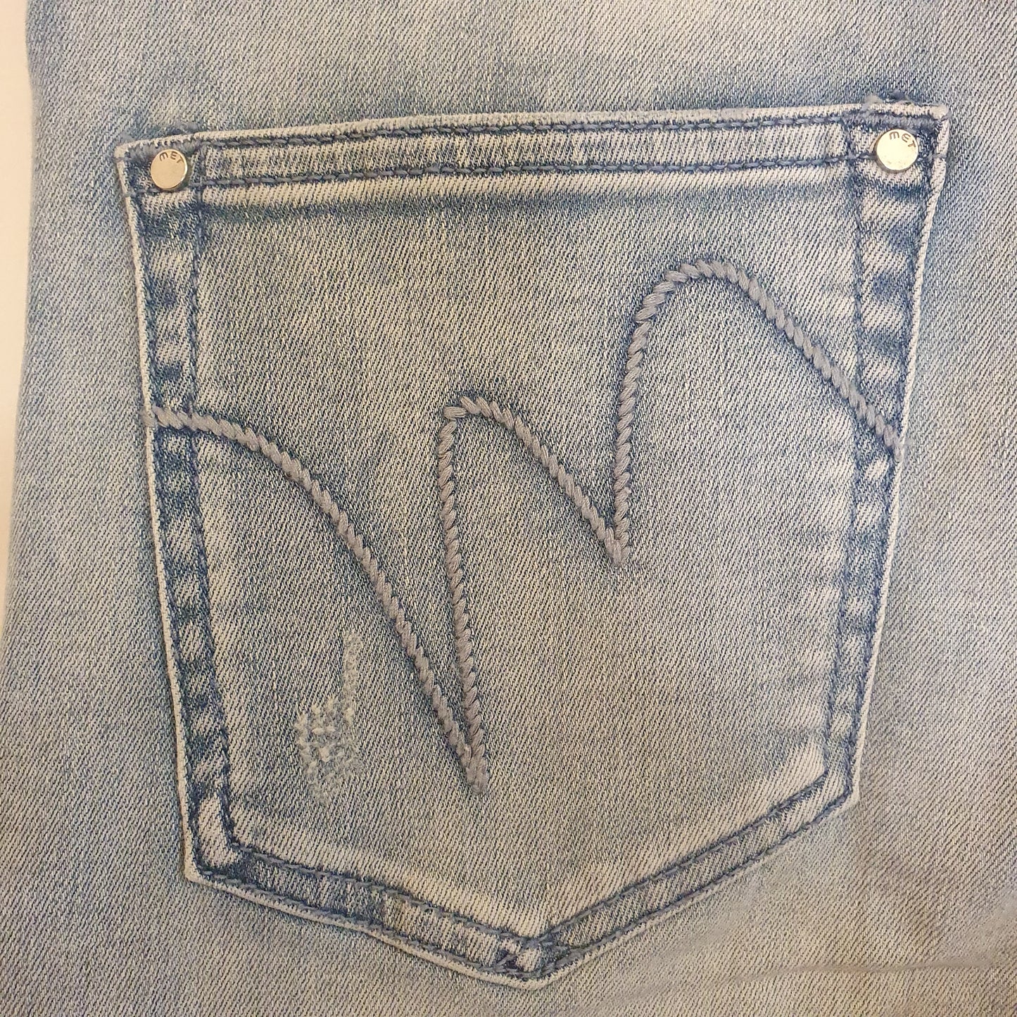 Jeans super skinny chiaro Met per donna, outfit estivo e trendy a Fossano