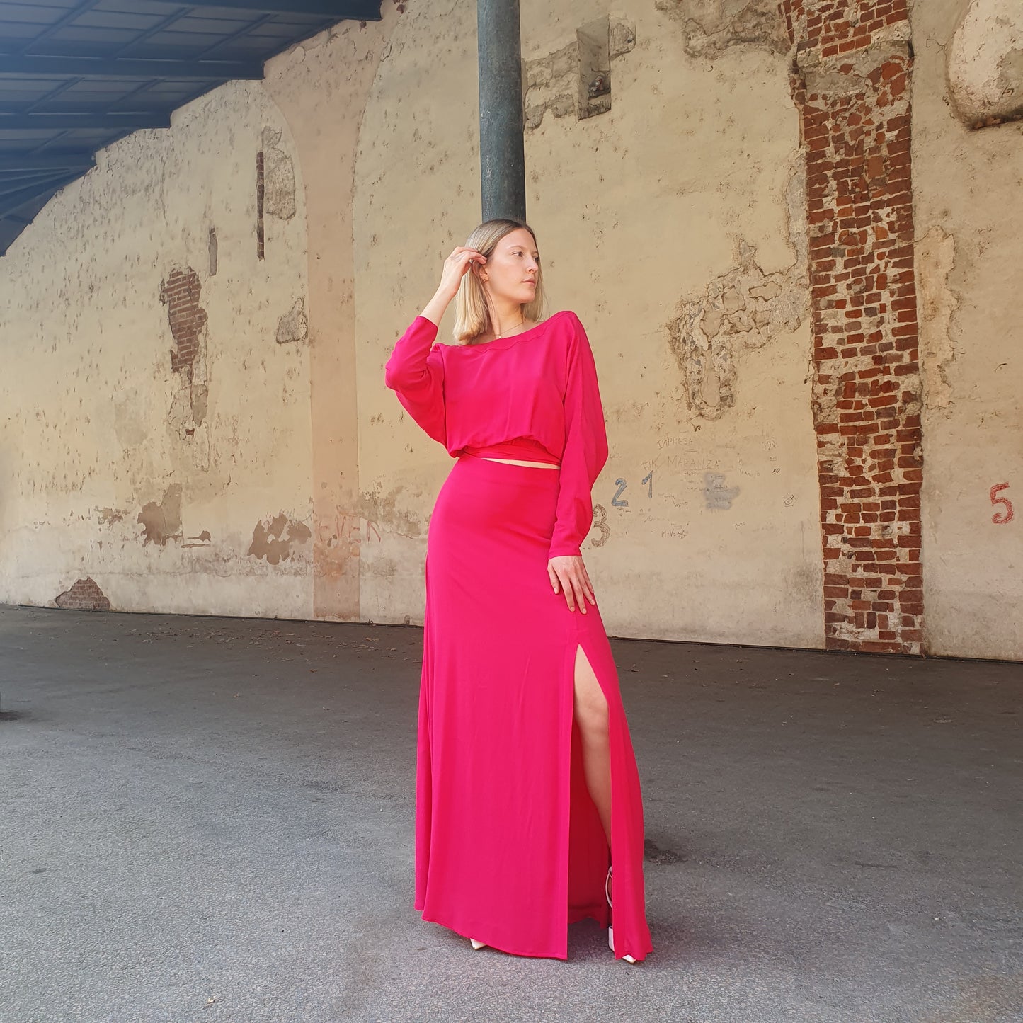 Blusa con schiena scoperta