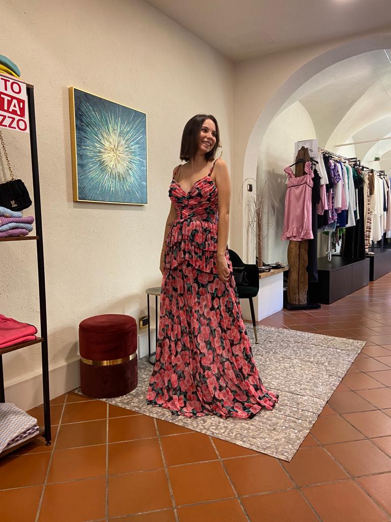 Abito lungo plissé con rose