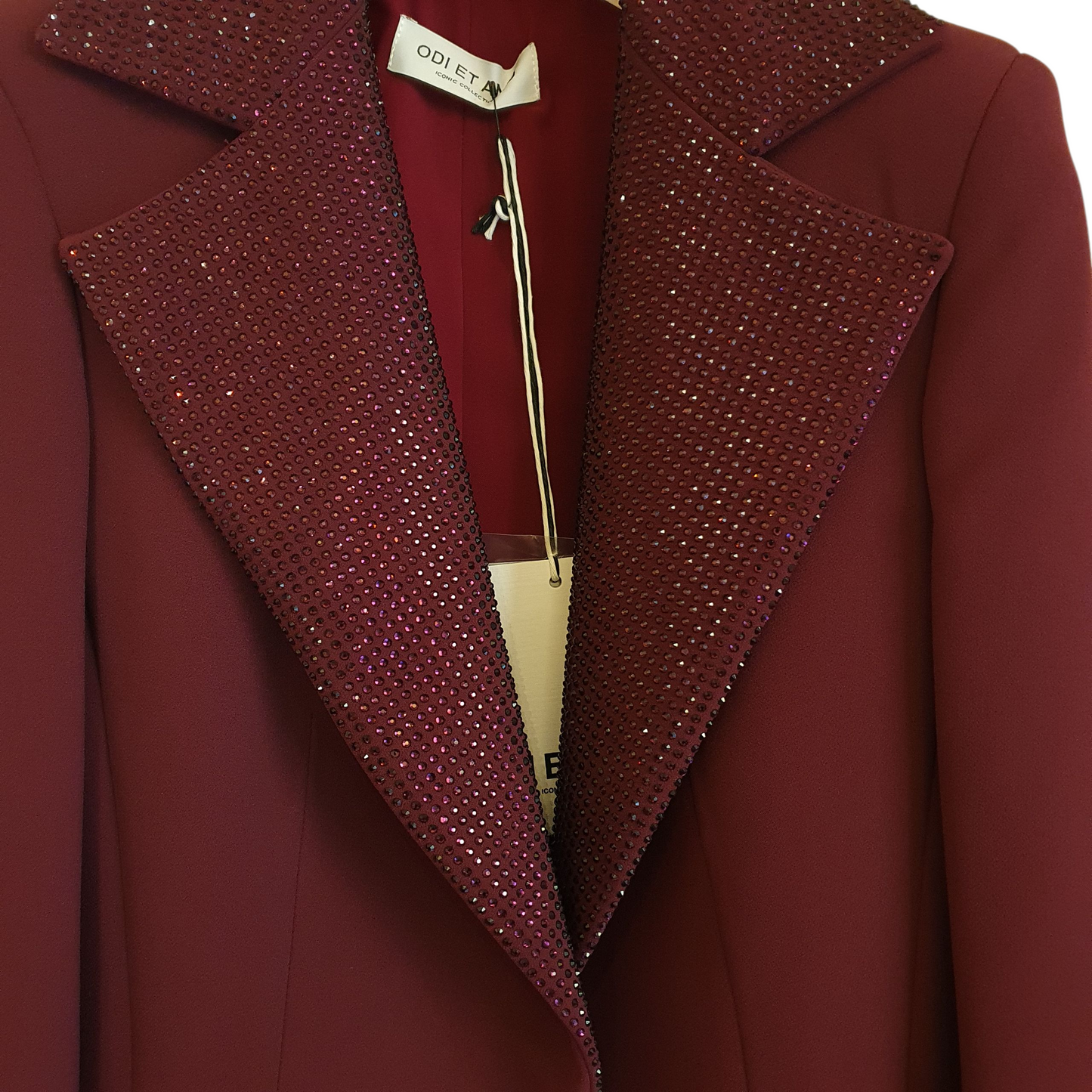 Blazer con collo full strass