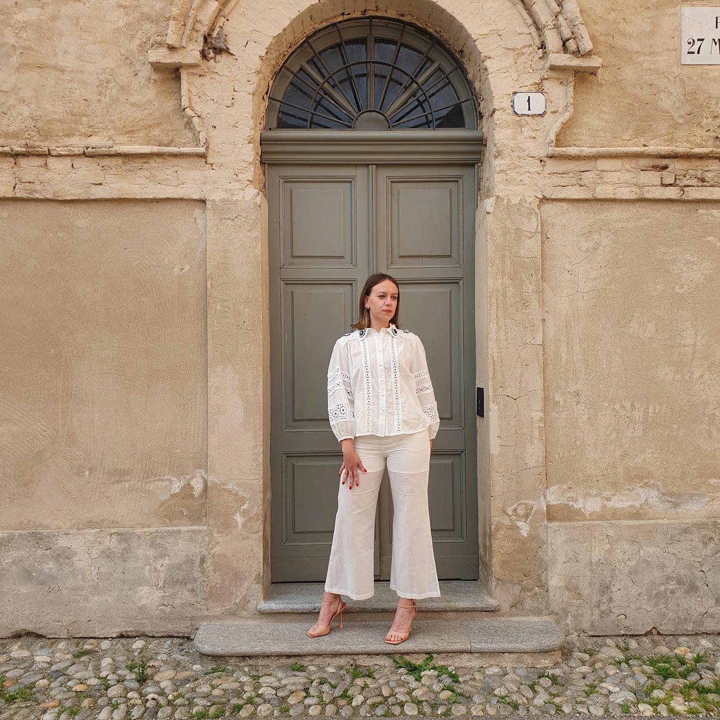 Pantaloni bianchi odi et amo