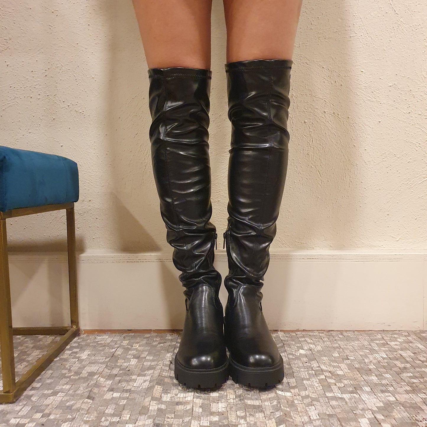 Stivale alto in pelle da donna, elegante e comodo per ogni occasione a Fossano