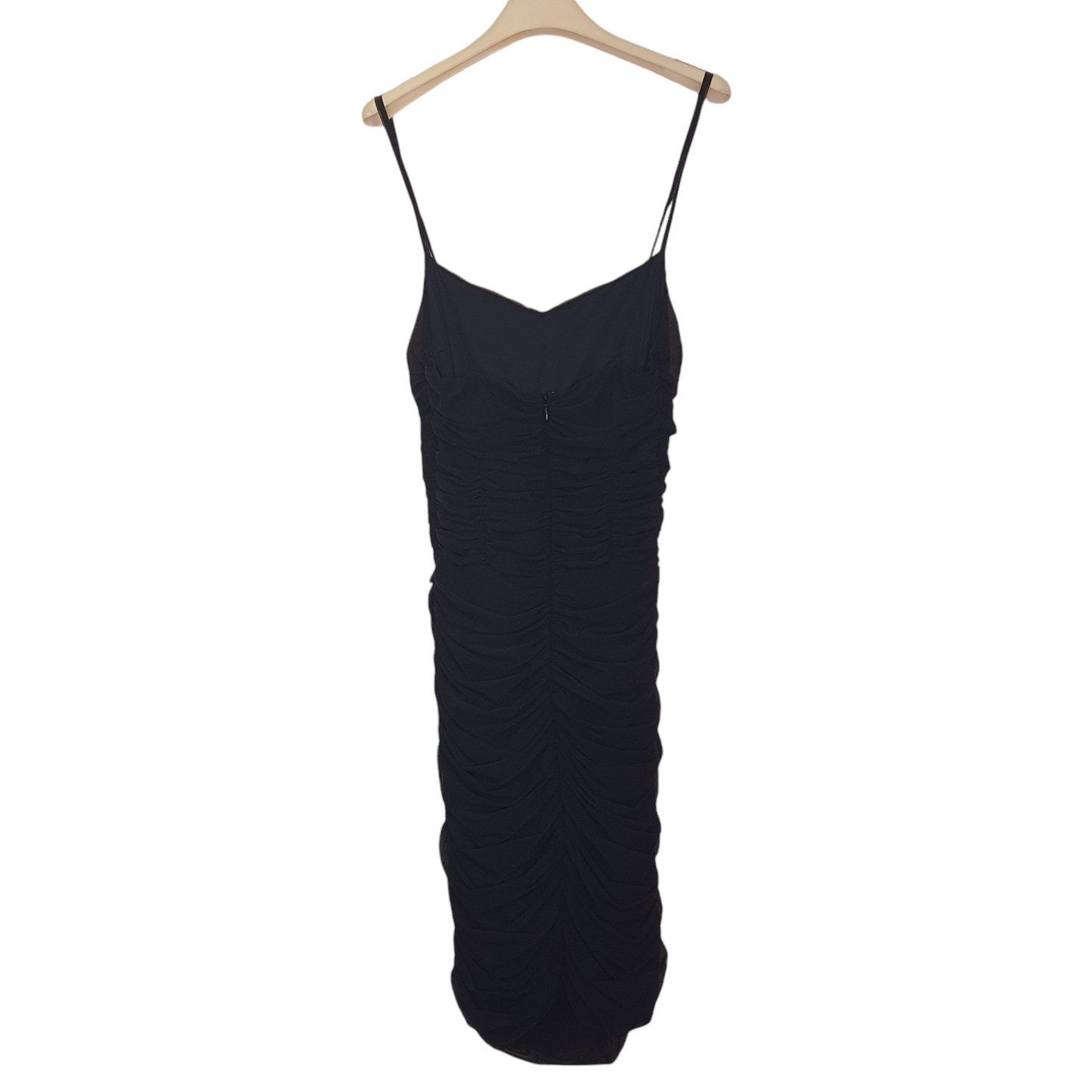 Vestito corto nero modello tubino per un look chic e moderno a Fossano