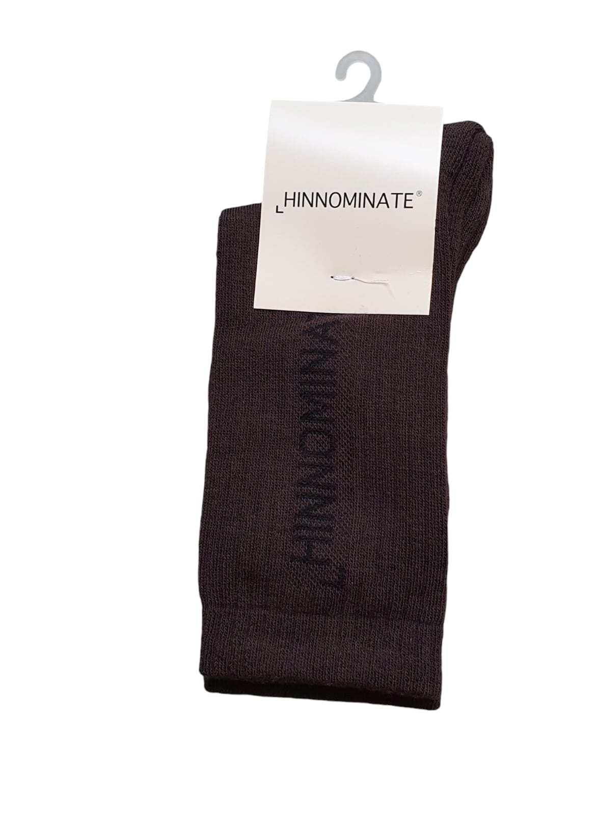 Calza Hinnominate marrone con intarsio verticale in nero, design moderno e accattivante, ideale per completare outfit casual. Disponibile nello store di abbigliamento a Fossano.