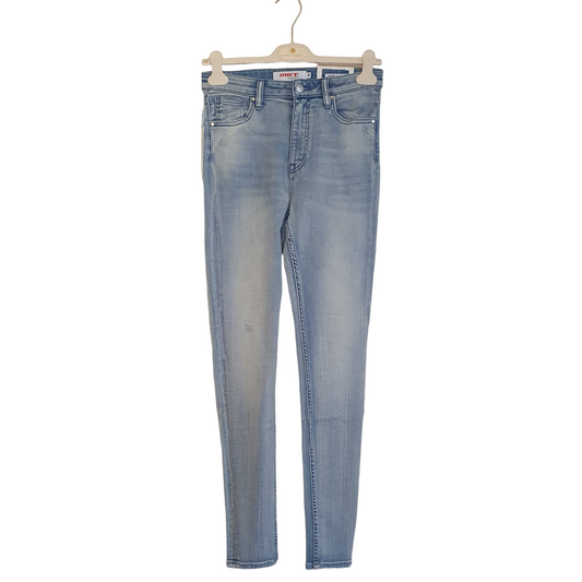 Jeans chiari super skinny della Met per donna, ideali per un look fresco e casual a Fossano.
