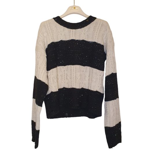 Maglione girocollo bianco e nero con applicazioni perfetto per donne e ragazze a Fossano