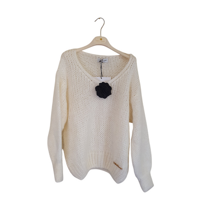 Pullover bianco con dettagli rosa e neri di Odi et Amo, perfetto per un look chic a Fossano