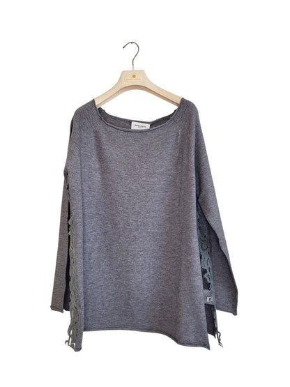Maglia con spacchi laterali in pizzo nosecrets