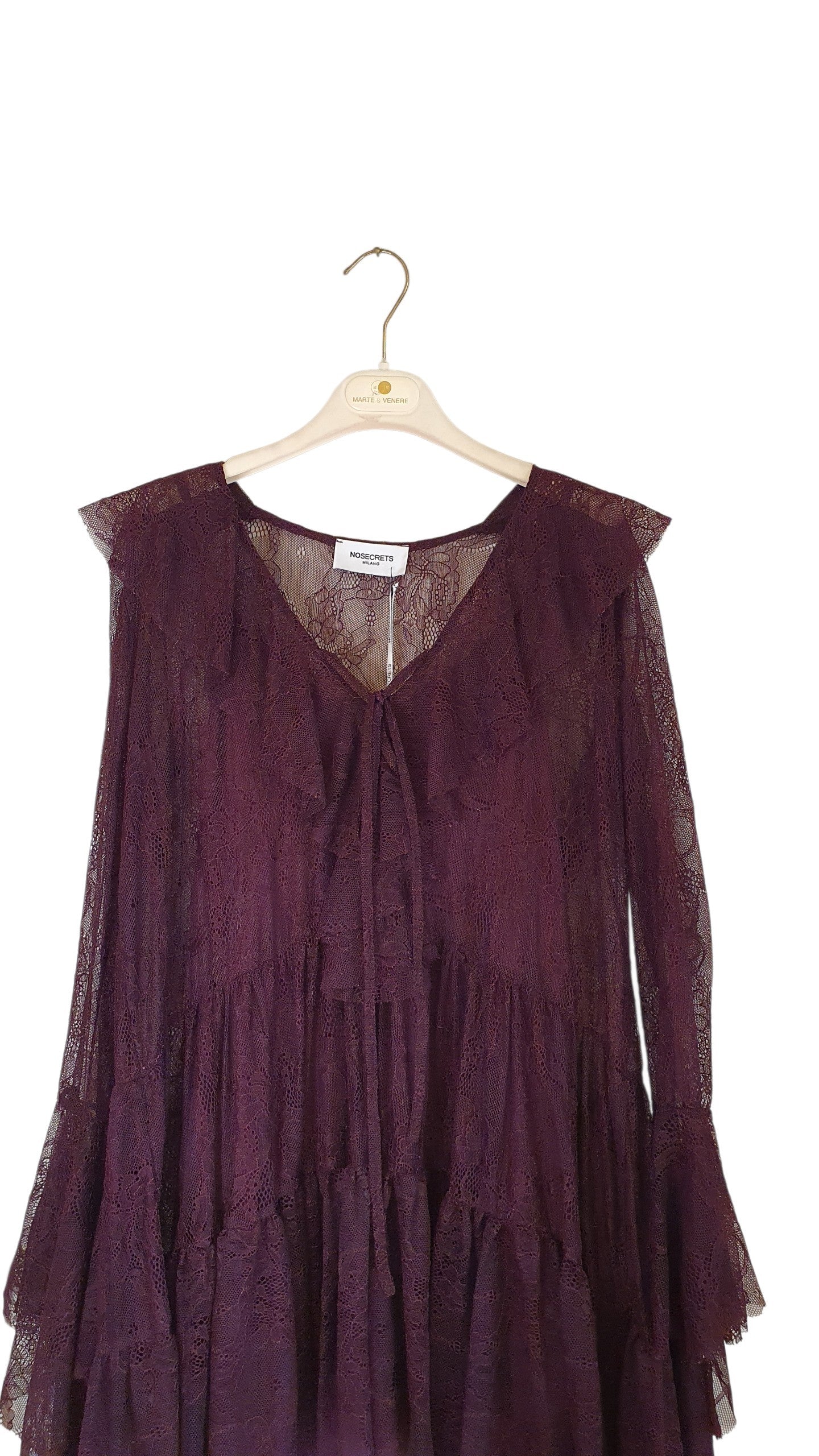 Abito in pizzo nosecrets