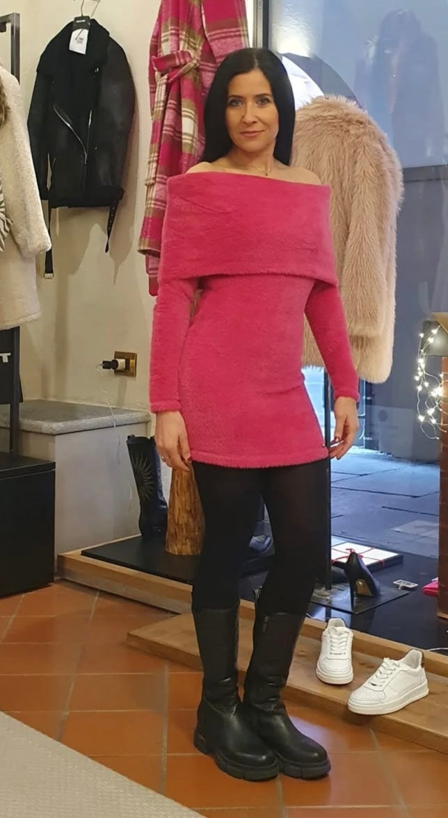 Abito scollo a barchetta