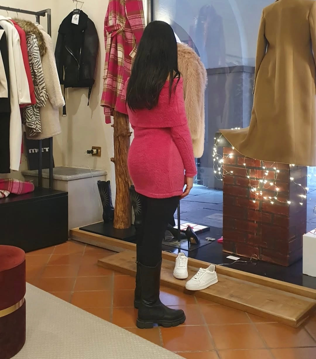 Abito scollo a barchetta
