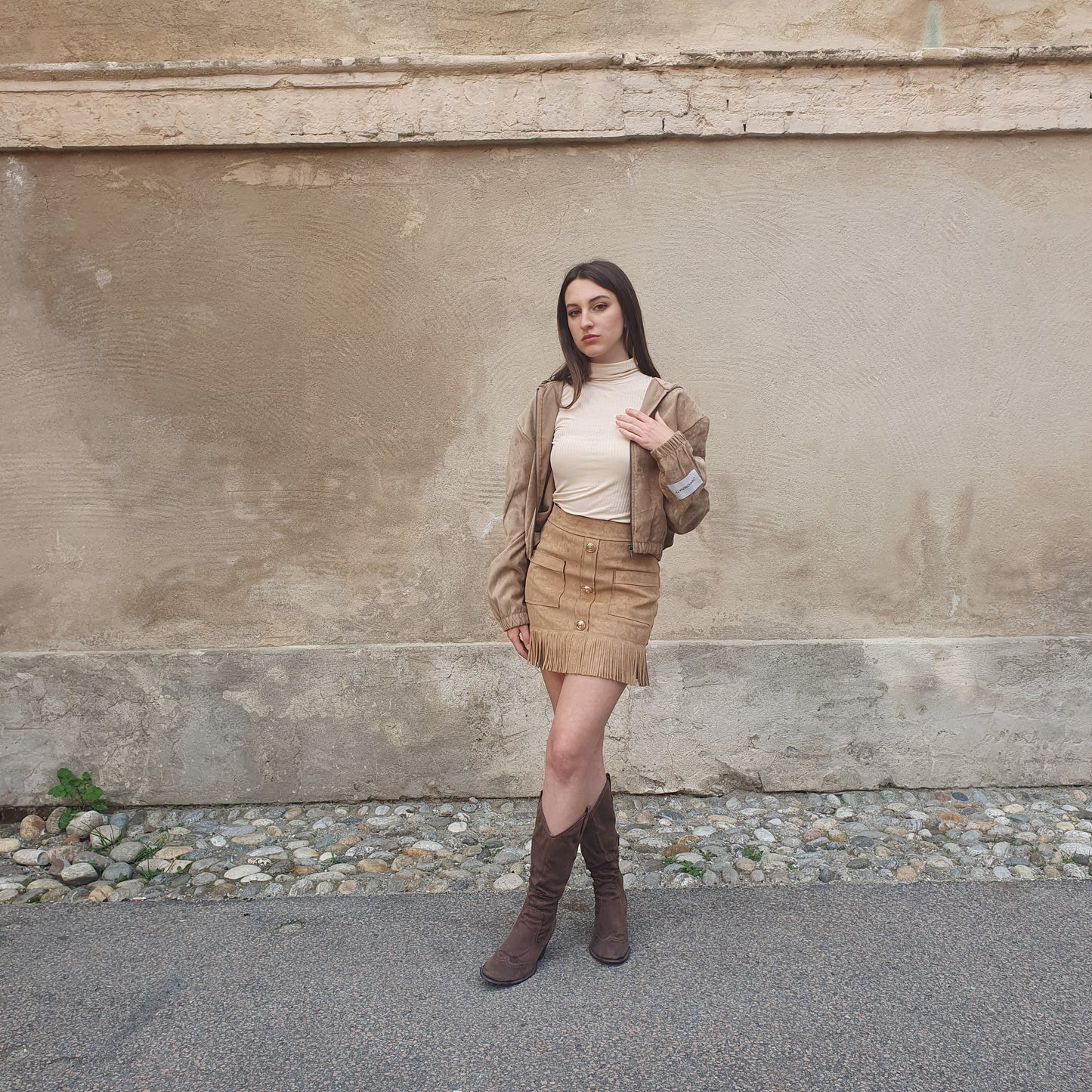 Giubbino con zip e cappuccio