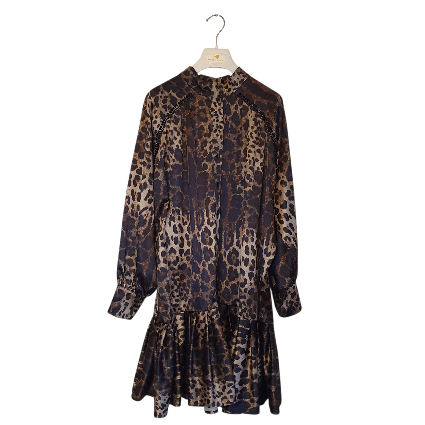 Abito maculato odi et amo