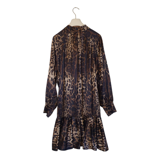 Abito maculato odi et amo