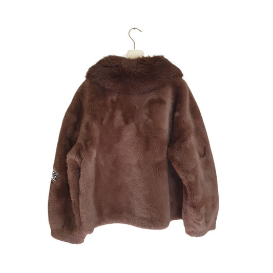 Ecopelliccia marrone con patch