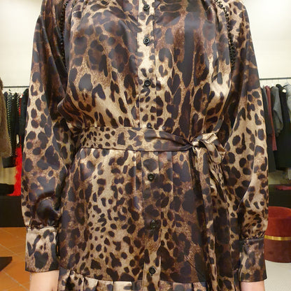 Abito maculato odi et amo