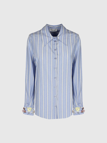Camicia a righe con applicazione