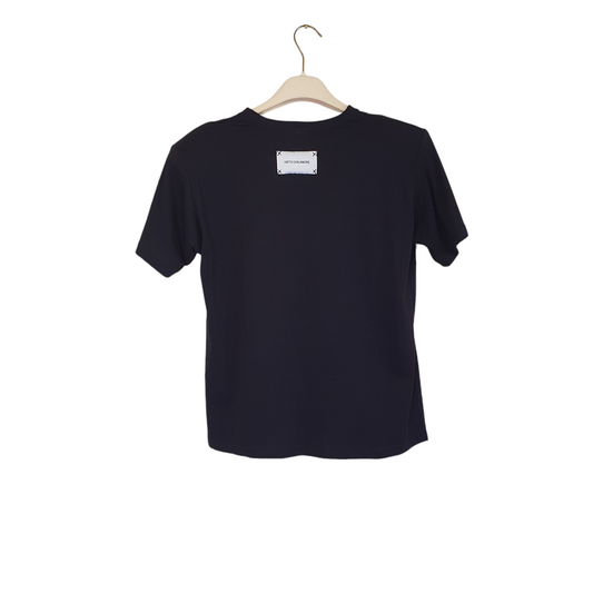 T-shirt over Giulia Nati Couture nera con spalline imbottite, perfetta per un look sofisticato a Fossano